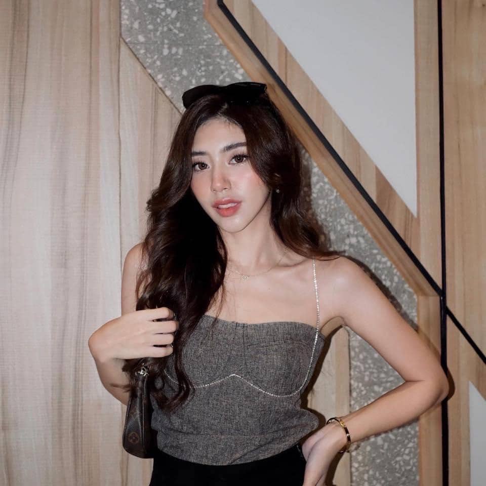 𝐑𝐞𝐣𝐮𝐫𝐚𝐧 เติมความโกลว์ให้ผิวดูฉ่ำวาว