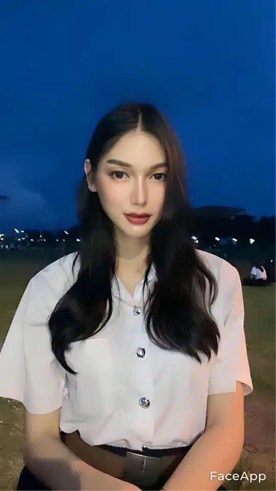 ปากสวย เติมปากฉ่ำ