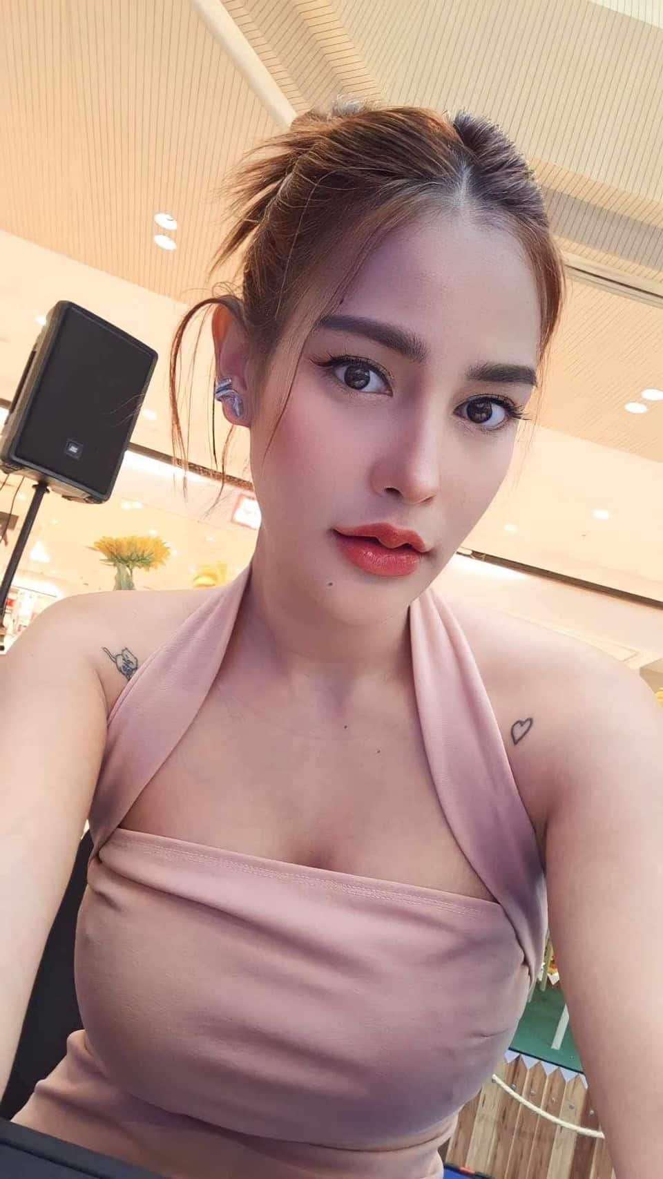 เติมปากสวยปากฉ่ำ