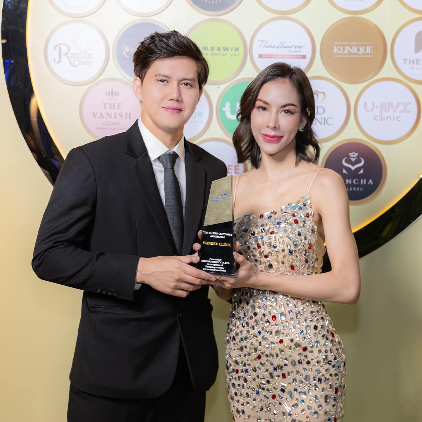 𝐖𝐚𝐧𝐝𝐞𝐞 𝐂𝐥𝐢𝐧𝐢𝐜 รับรางวัล 𝗚𝗼𝗹𝗱 𝗧𝗼𝗽 𝗩𝗮𝗹𝘂𝗲𝗱 𝗖𝘂𝘀𝘁𝗼𝗺𝗲𝗿 𝗔𝘄𝗮𝗿𝗱 𝟮𝟬𝟮𝟰